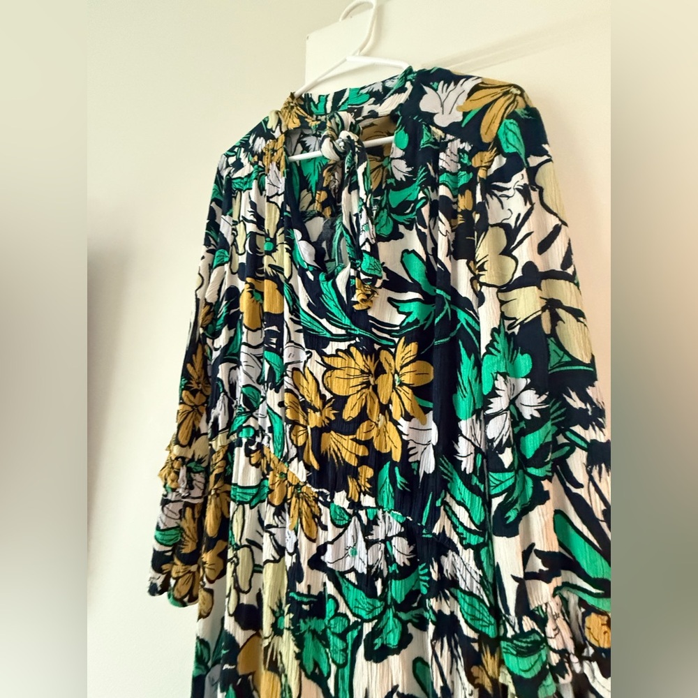 ECI Green Black White Floral Maxi Dress with Gold Accents - Picture 10 of 14